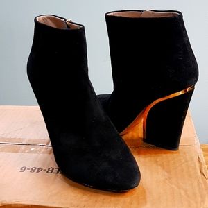 Women's Chloe black suede booties size 41 MUST SEL